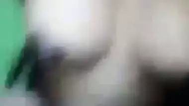 Village girl records her first sex MMS while riding a dick