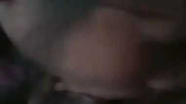 Hyderabadi guy fucks GF’s shaved cunt in Telugu sex video