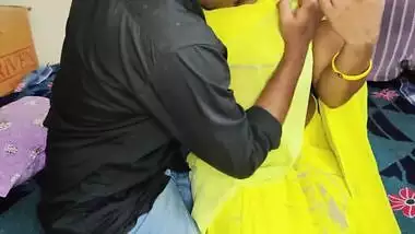 Fucking Indian Desi in hot yellow saree (part-1)