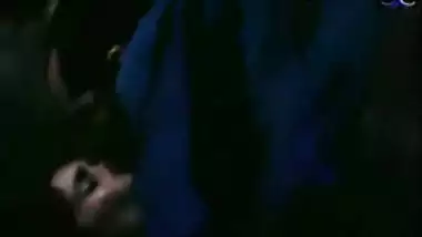 What is the actress's name and which vid