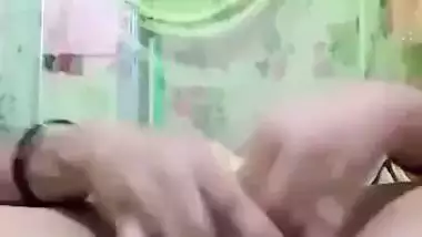 Desi babe using room freshener bottle to masturbate