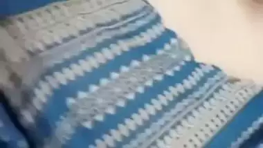 Horny maal biting lips and boobs show viral MMS